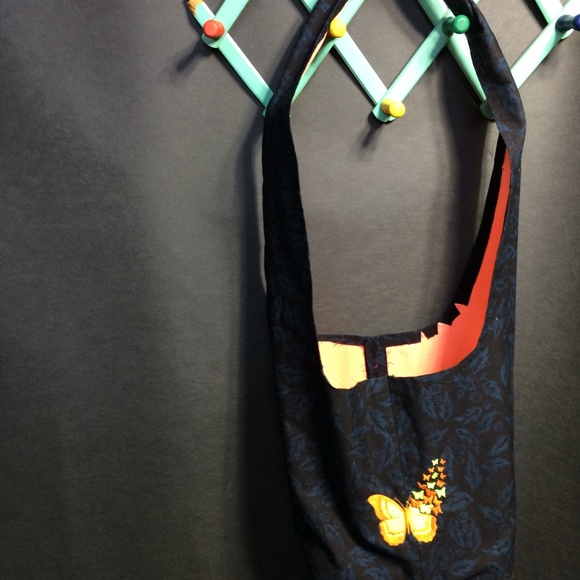 Striking Boho Crossbody Bag - Picture 4 of 4